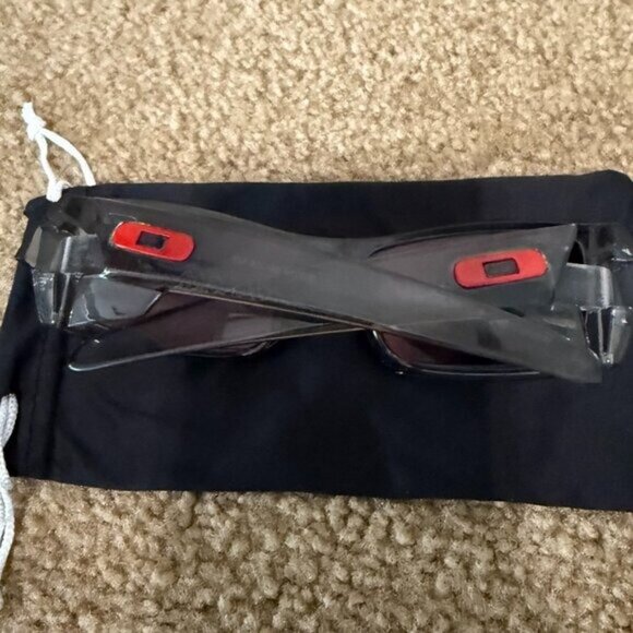 ( OO9014 ) Oakley Gascan Smoke Gray Frame Ruby Iridium Lens - Picture 6 of 7